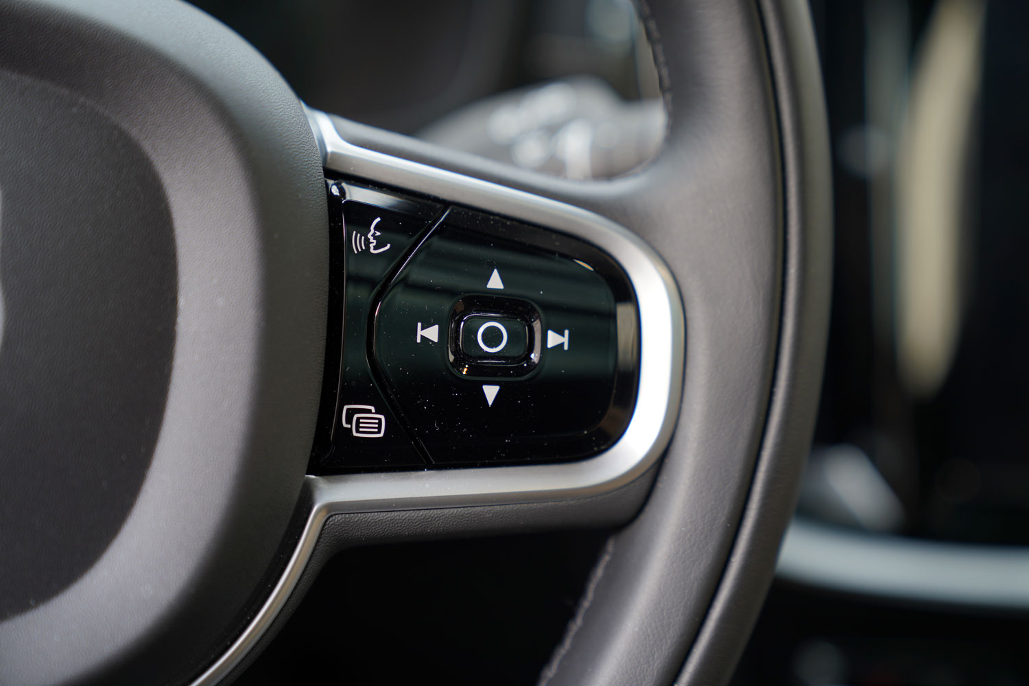 Volvo V60 CrossCountry D4 Polestar Performance wewnątrz - kokpit