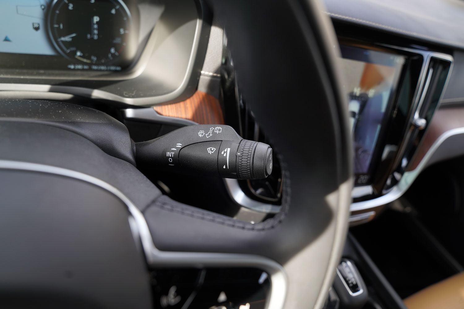 Volvo V60 CrossCountry D4 Polestar Performance wewnątrz - kokpit