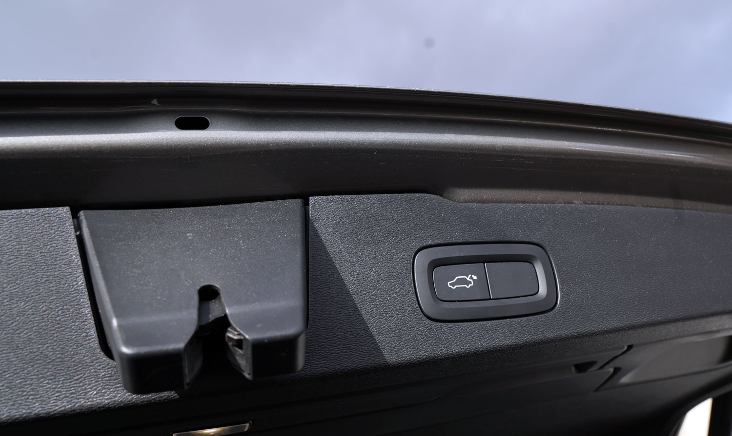 Volvo V60 CrossCountry D4 Polestar Performance wewnątrz