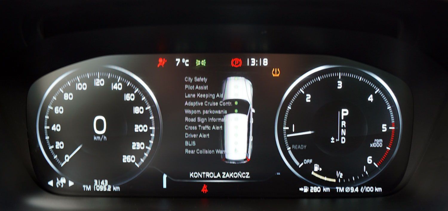 Volvo V60 CrossCountry D4 - cyfrowa asysta