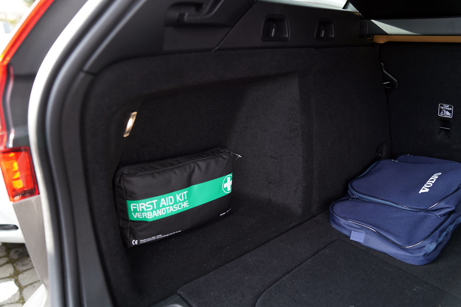 Volvo V60 CrossCountry D4 Polestar Performance wewnątrz