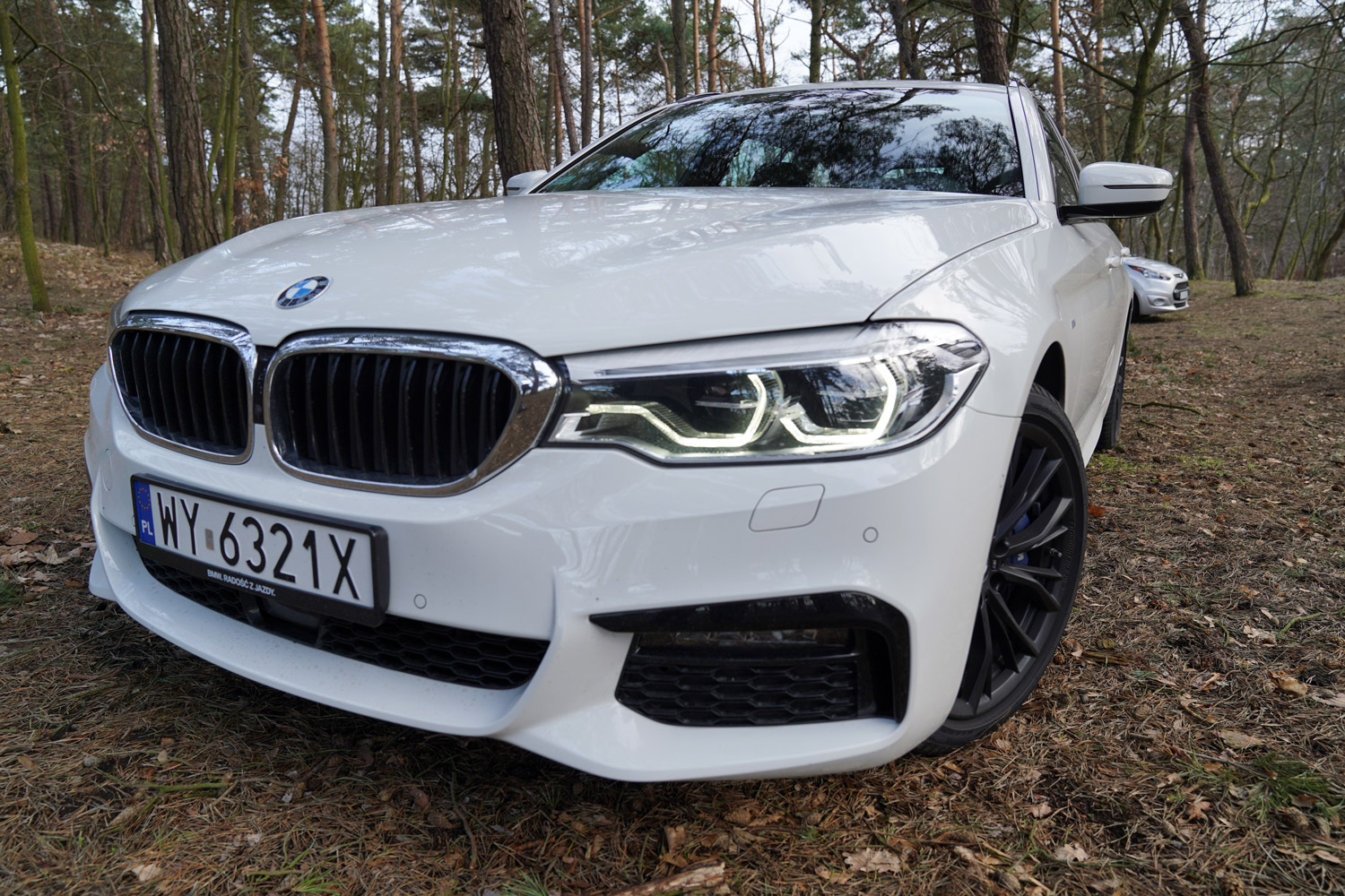 bmw 525d touring na zewnątrz
