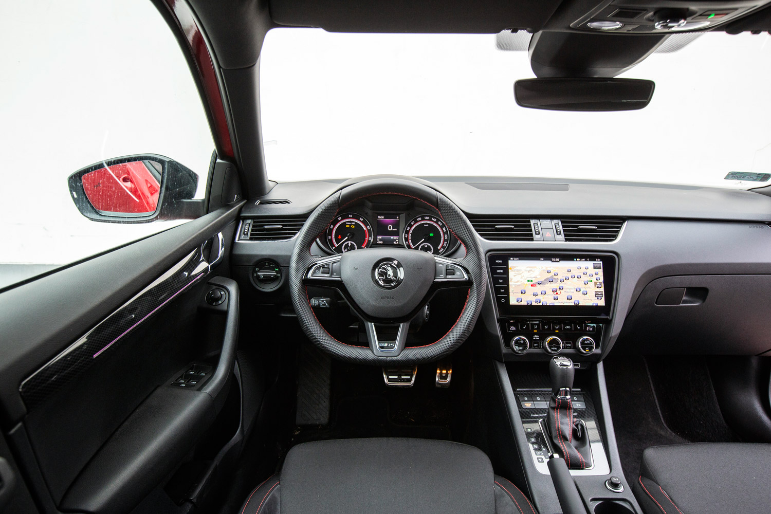 Škoda Octavia RS 245 - kokpit