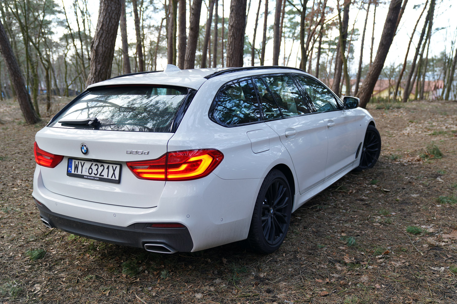 bmw 525d touring na zewnątrz