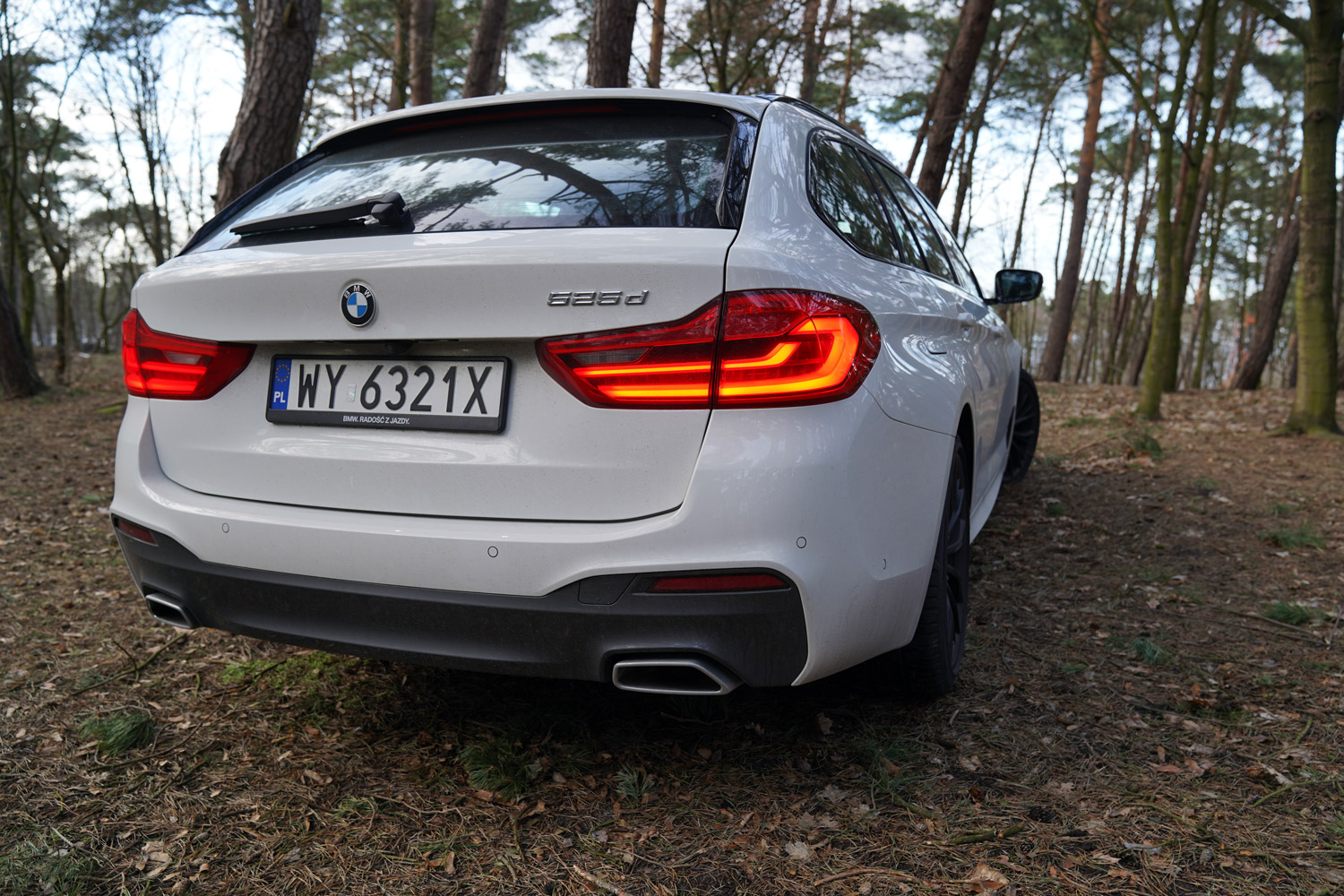bmw 525d touring na zewnątrz