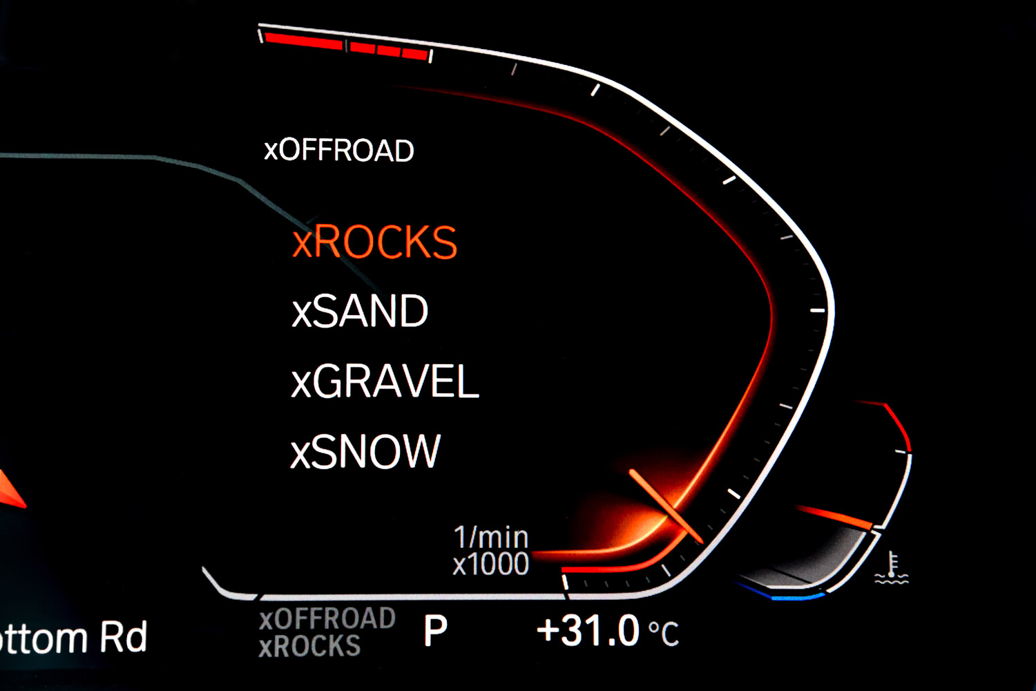 System pokładowy BMW X5 w trybie Offroad