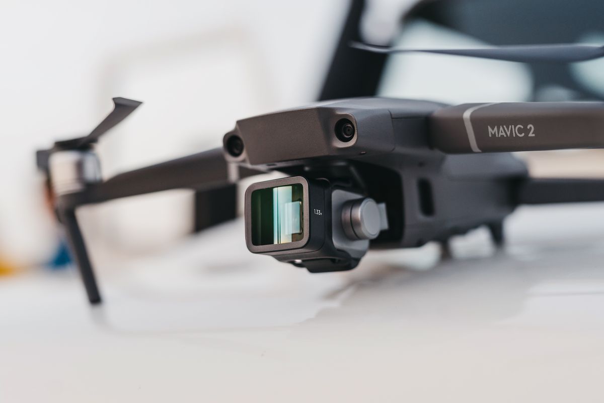 Obiektywy Moment pozwolą kręcić dronem panoramiczne filmy