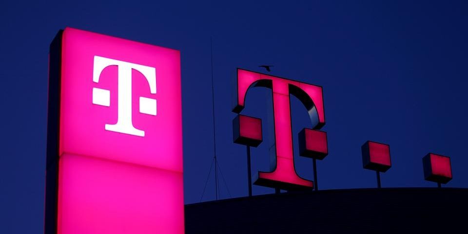 T-Mobile to troll patentowy? Zakazał startupowi używania koloru magenty
