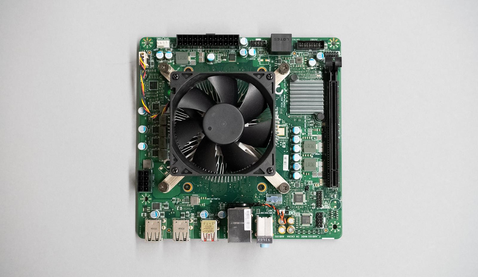 Zdjęcia SoC AMD 4700S, SoC AMD 4700S, AMD 4700S