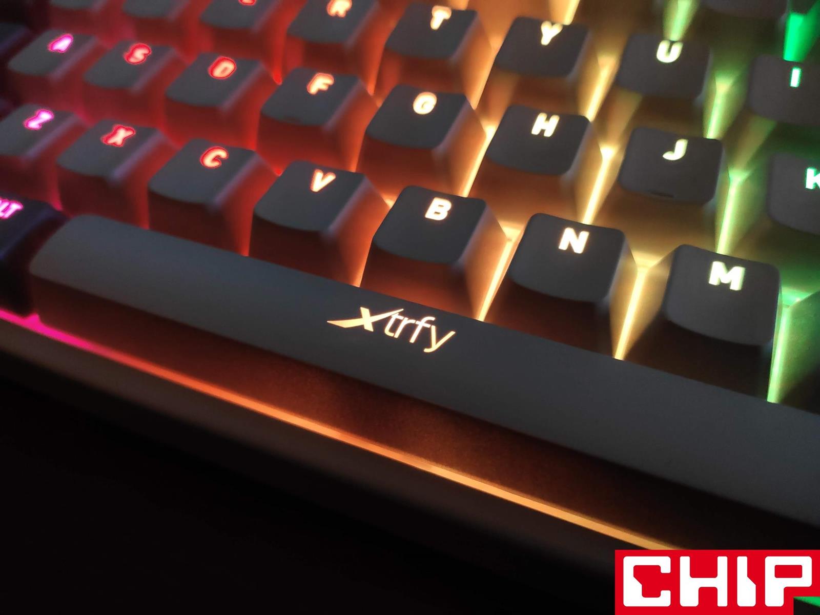 Test Xtrfy K4 TKL RGB Retro. Najładniejsza klawiatura na rynku?