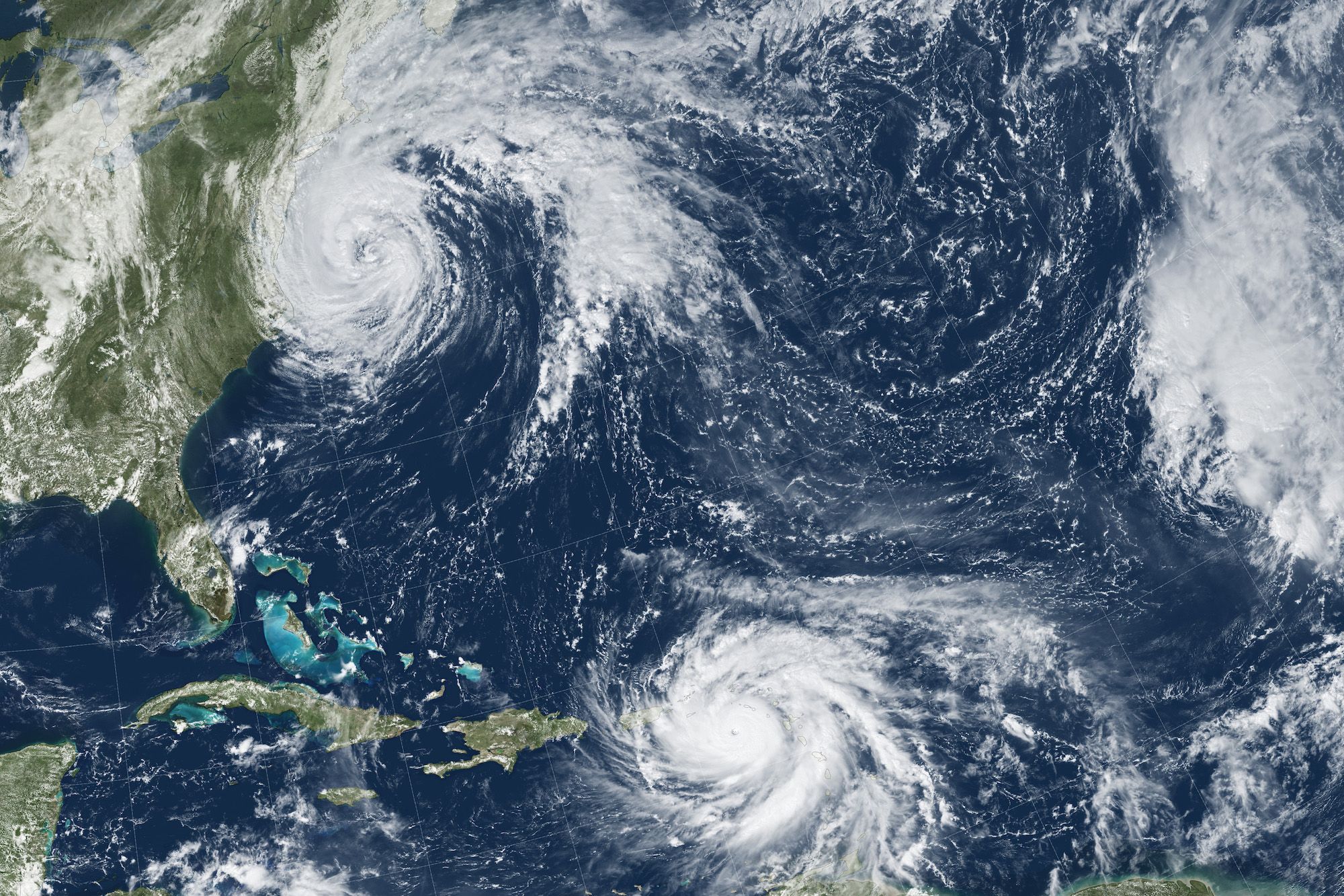 Co zwiększa intensywność huraganów?