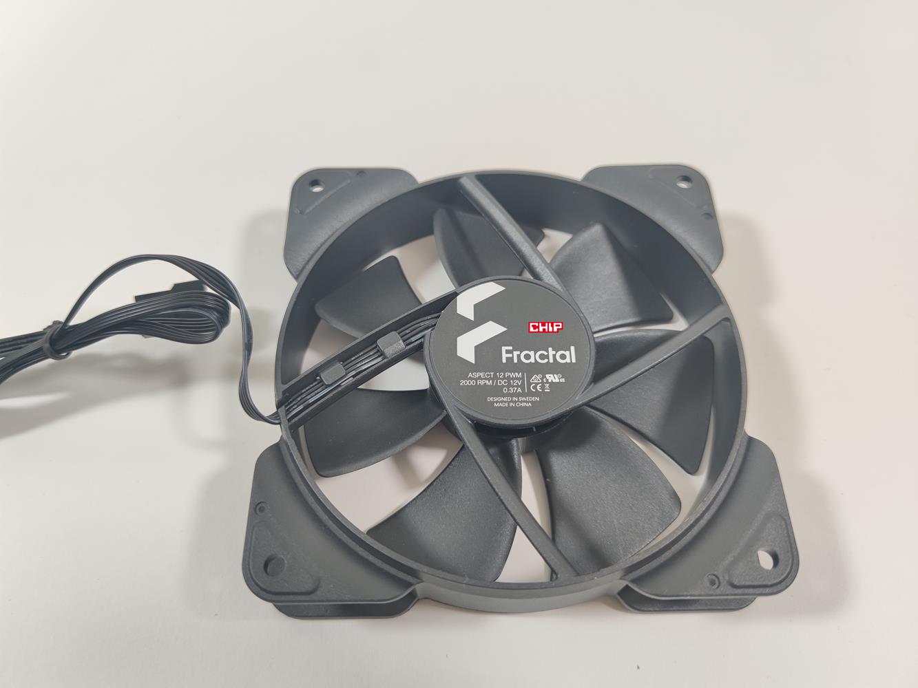 test Fractal Design Lumen S36, recenzja Fractal Design Lumen S36, opinia Fractal Design Lumen S36