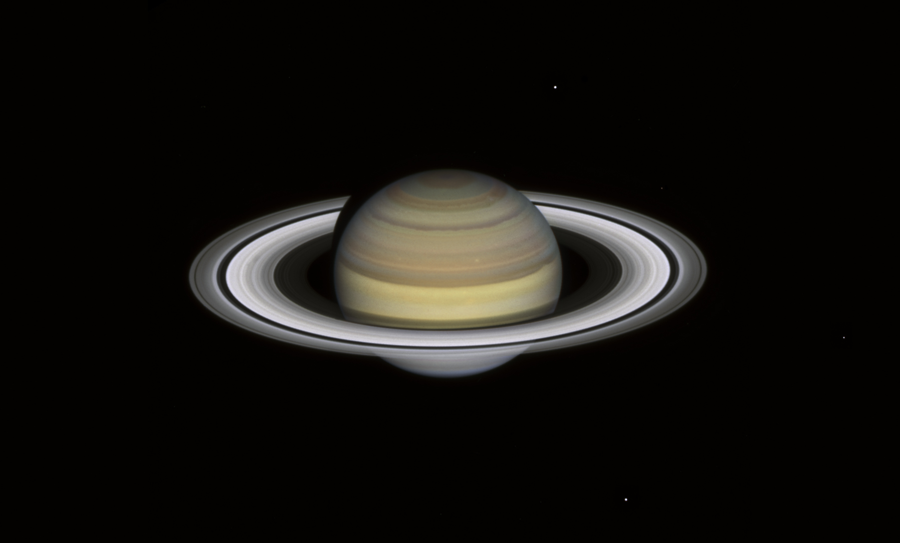 Pierścienie Saturna wkrótce znikną. Obserwujmy je, póki mamy okazję