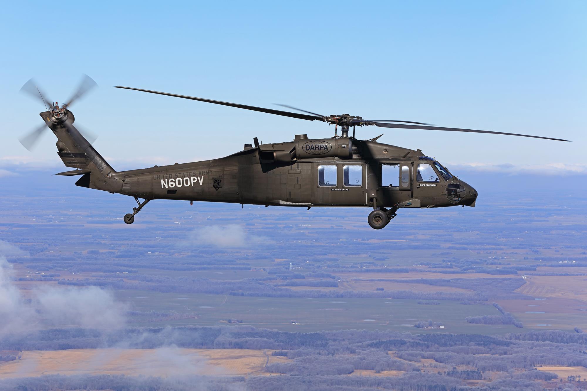 DARPA chwali się w pełni autonomicznym lotem helikoptera UH-60A Black Hawk