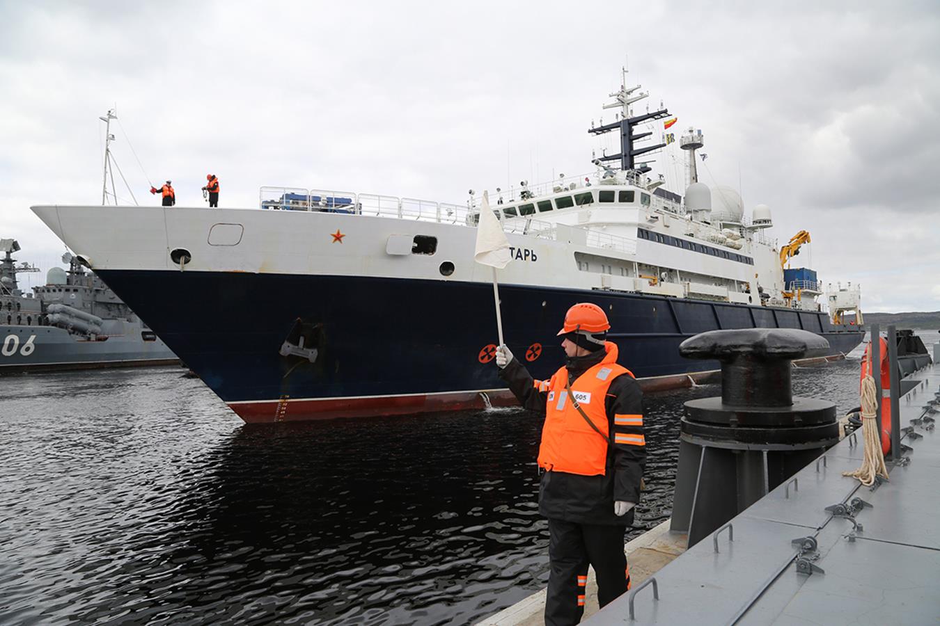 Rosyjski Jantar – dlaczego świat boi się tego “badawczego” statku Rosjan?