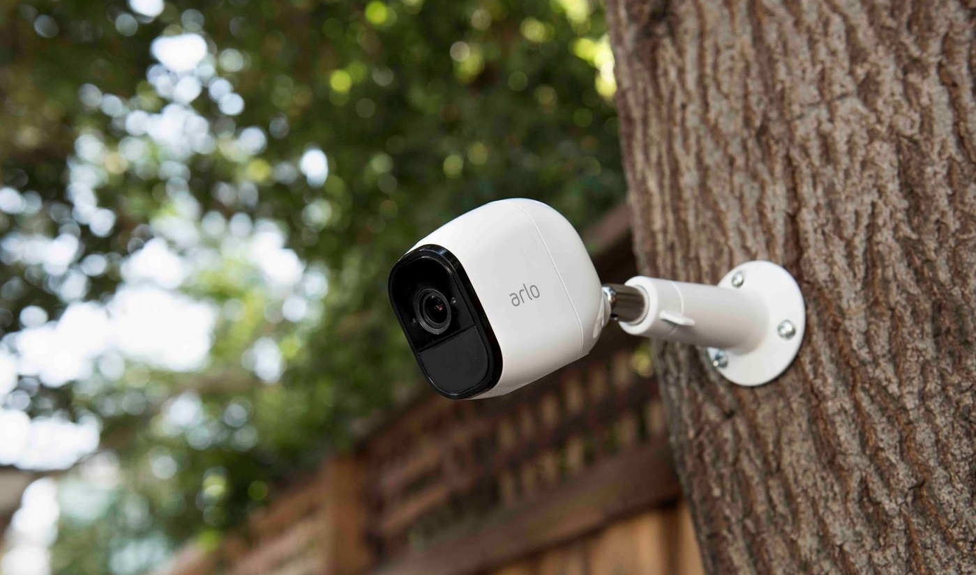 Bezprzewodowe kamery zewnętrzne – czy warto się nimi zabezpieczyć?