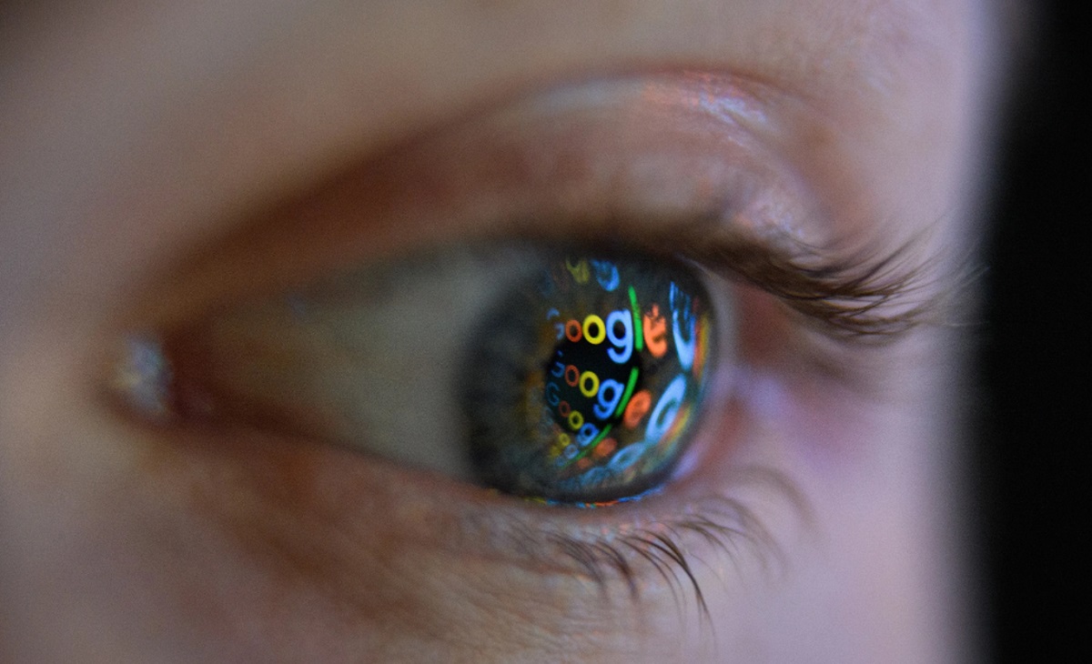 Google zakazało reklam aplikacji szpiegujących i… te nadal wyświetlają się w wyszukiwarce