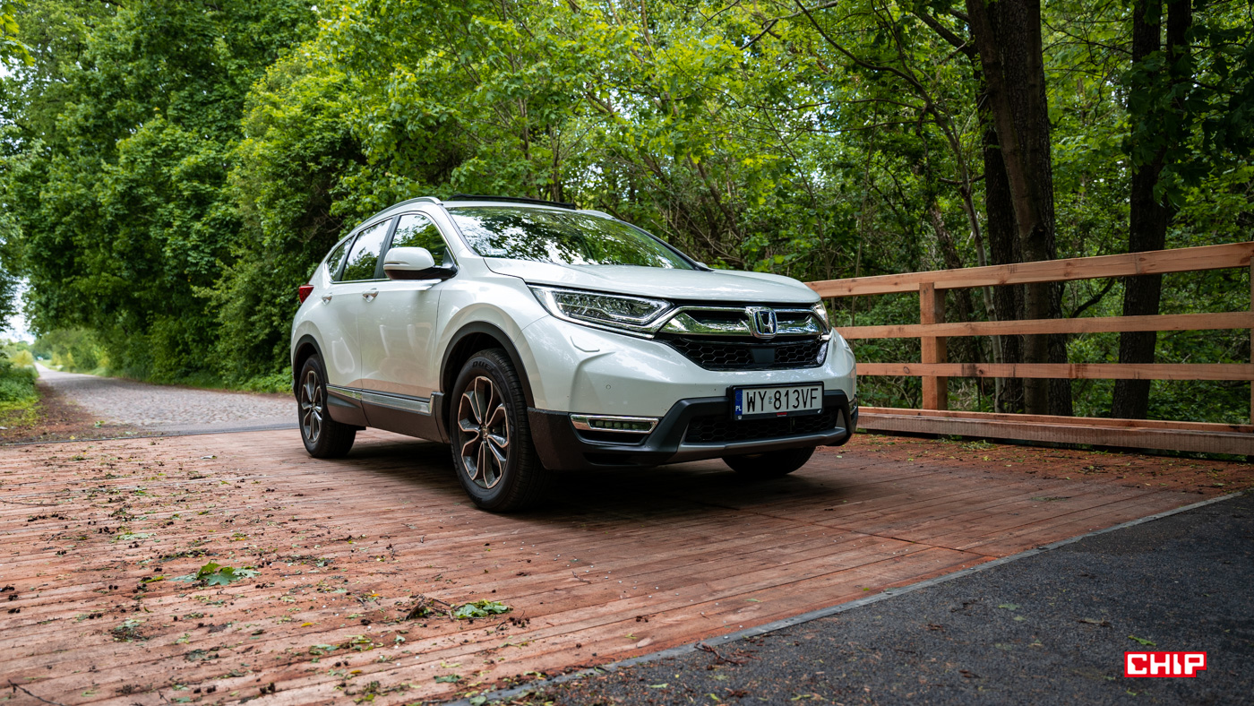 Test Honda CR-V e:HEV. Nieziemsko wygodna, ale przydałoby się więcej nowoczesności