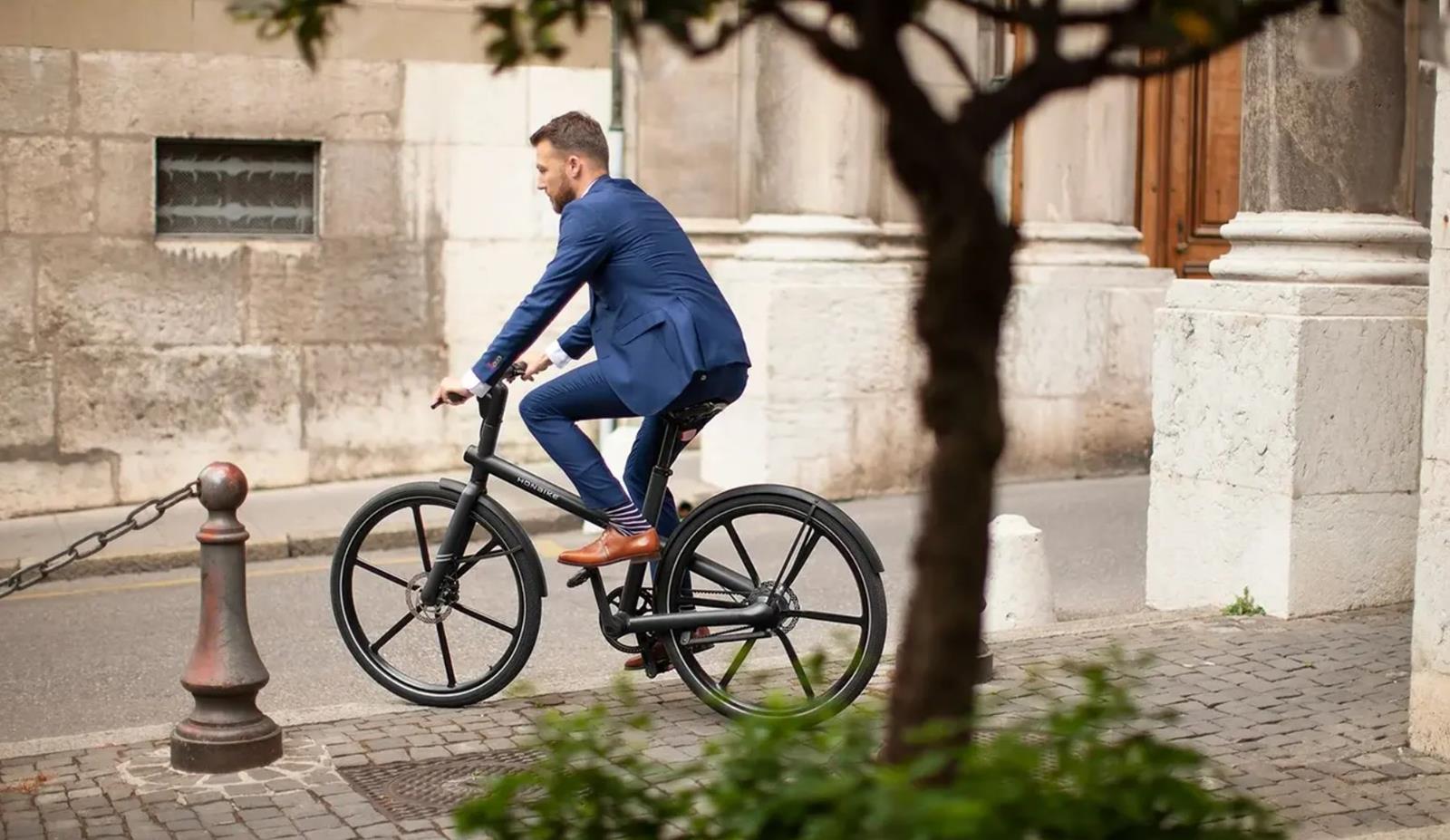 Rama tego elektrycznego roweru Was zachwyci! Jednak Honbike U4 ma w kieszeni więcej asów