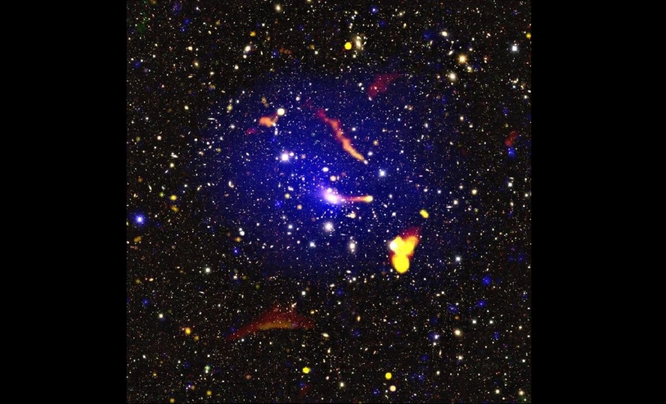 Gromada galaktyk zadziwia astronomów i komputery. Trudno wyjaśnić dokonane odkrycia