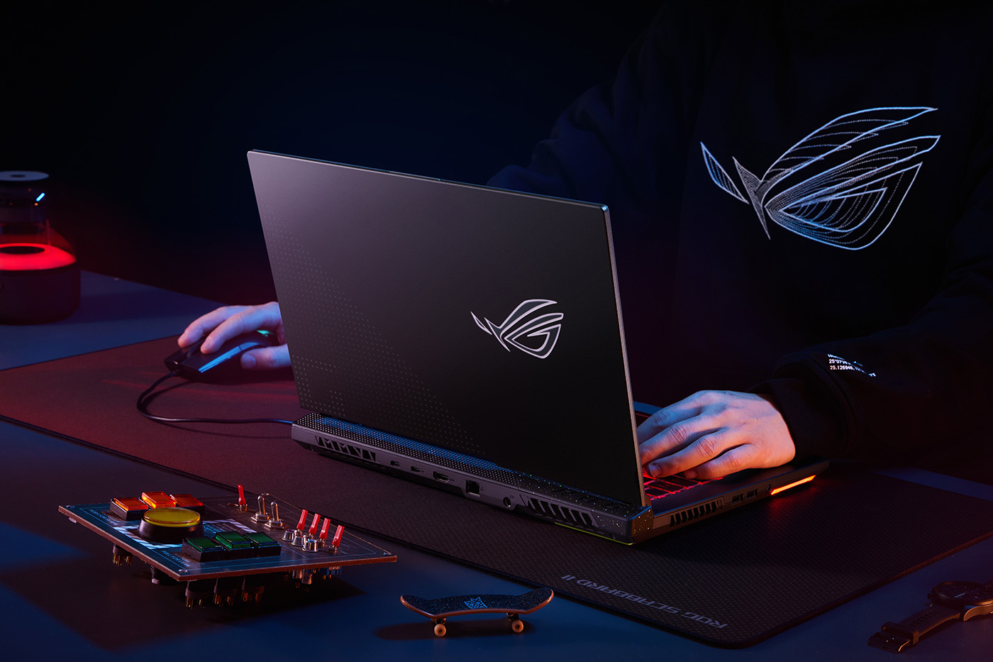 Laptop z NVIDIA RTX 30XX