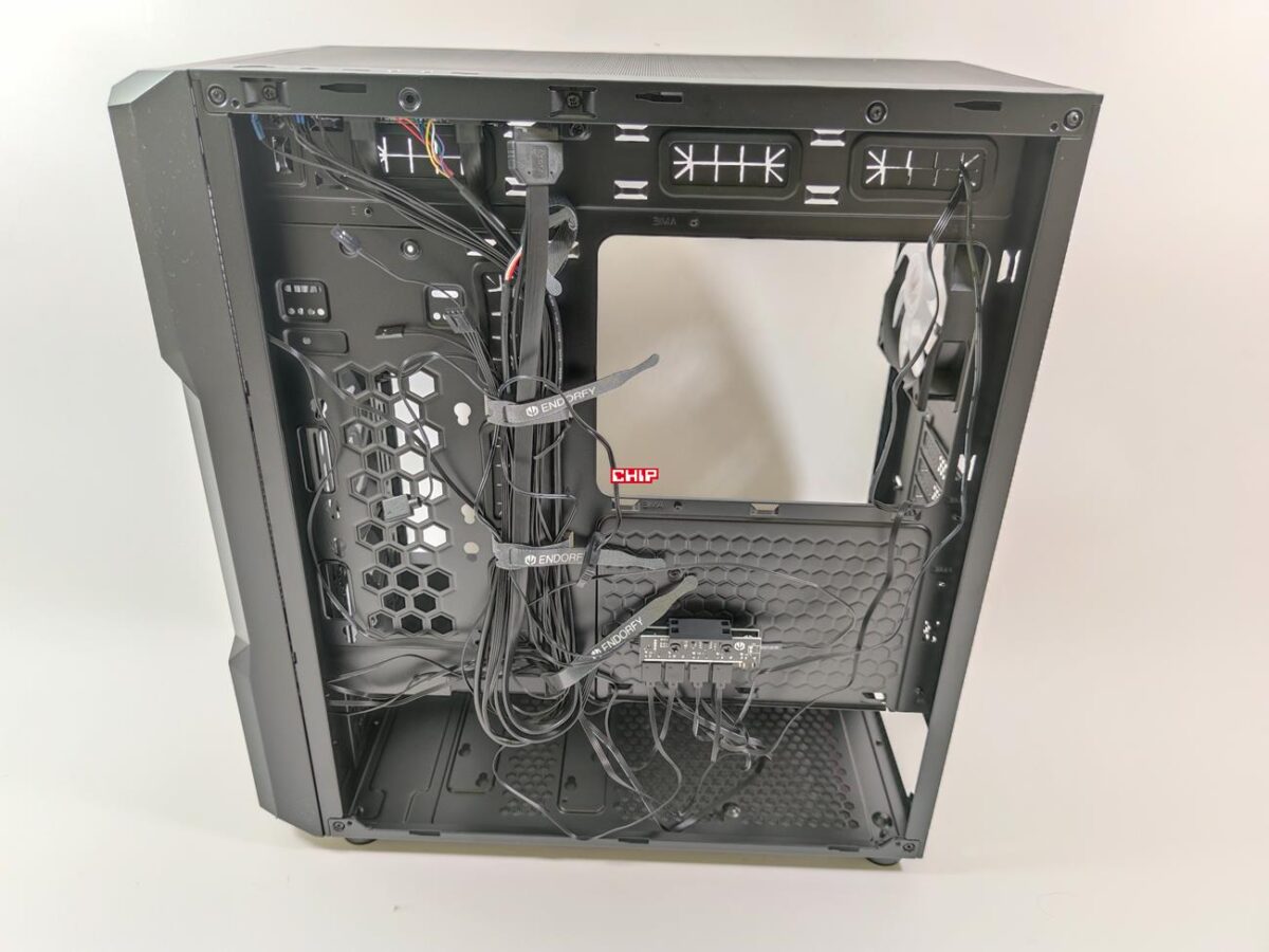 Test obudowy Endorfy Regnum 400 ARGB