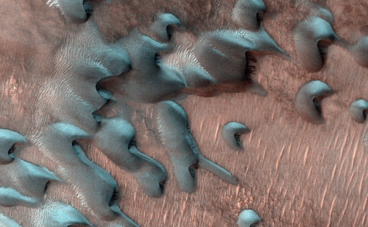 U nas już po śnieżycach, ale zima na Marsie w pełni
