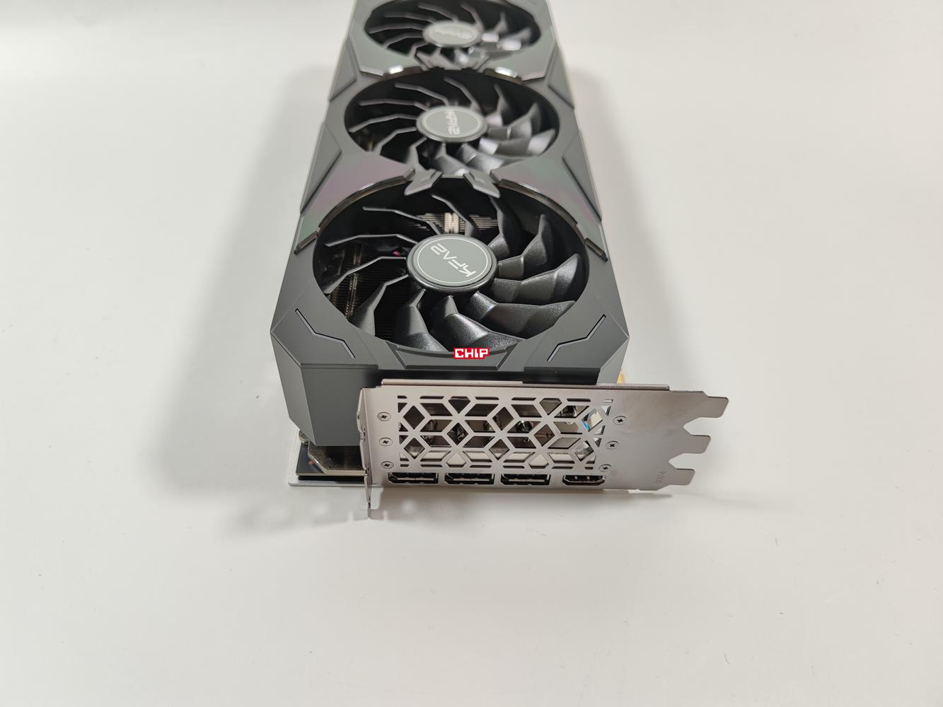 test KFA2 GeForce RTX 4080 SG, recenzja KFA2 GeForce RTX 4080 SG, opinia KFA2 GeForce RTX 4080 SG