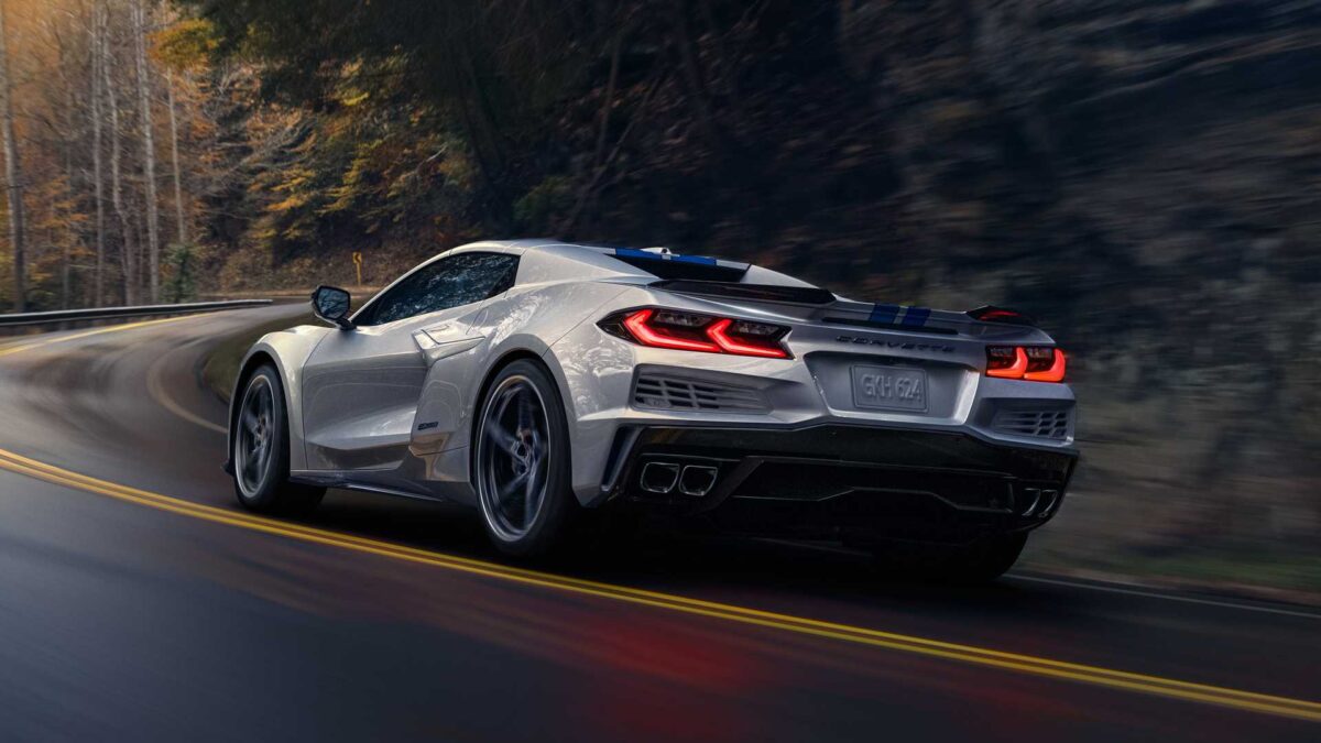 Oto najszybsza Corvette w historii. E-Ray łączy dwa napędowe światy