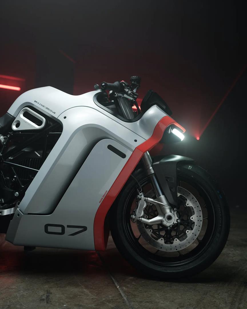 Elektryczny i futurystyczny. Motocykl Zero SR-X wygląda jak marzenie