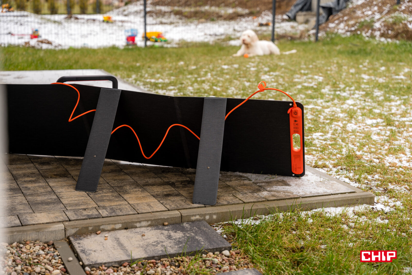 Jackery SolarSaga 200