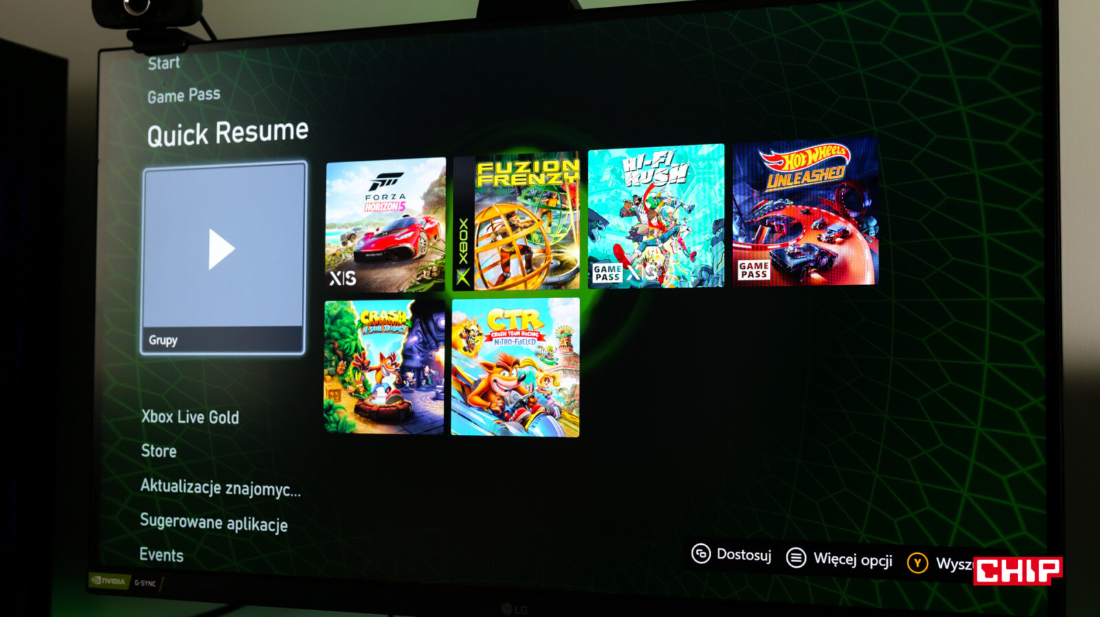 Prezentacja funkcji Quick Resume na konsoli Xbox Series X