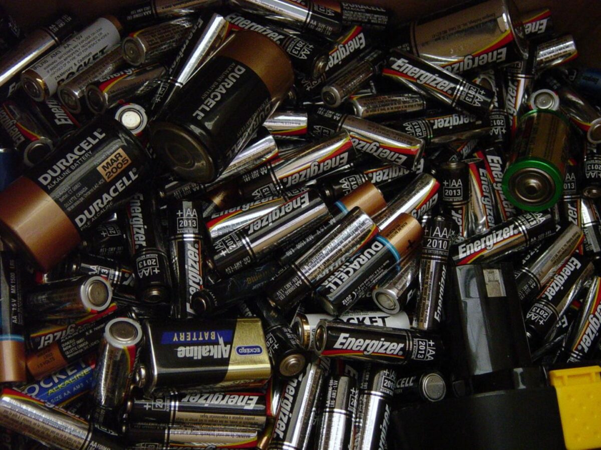 Naukowcy chcą, żebyśmy jedli baterie. To nie żart – jadalny akumulator istnieje naprawdę