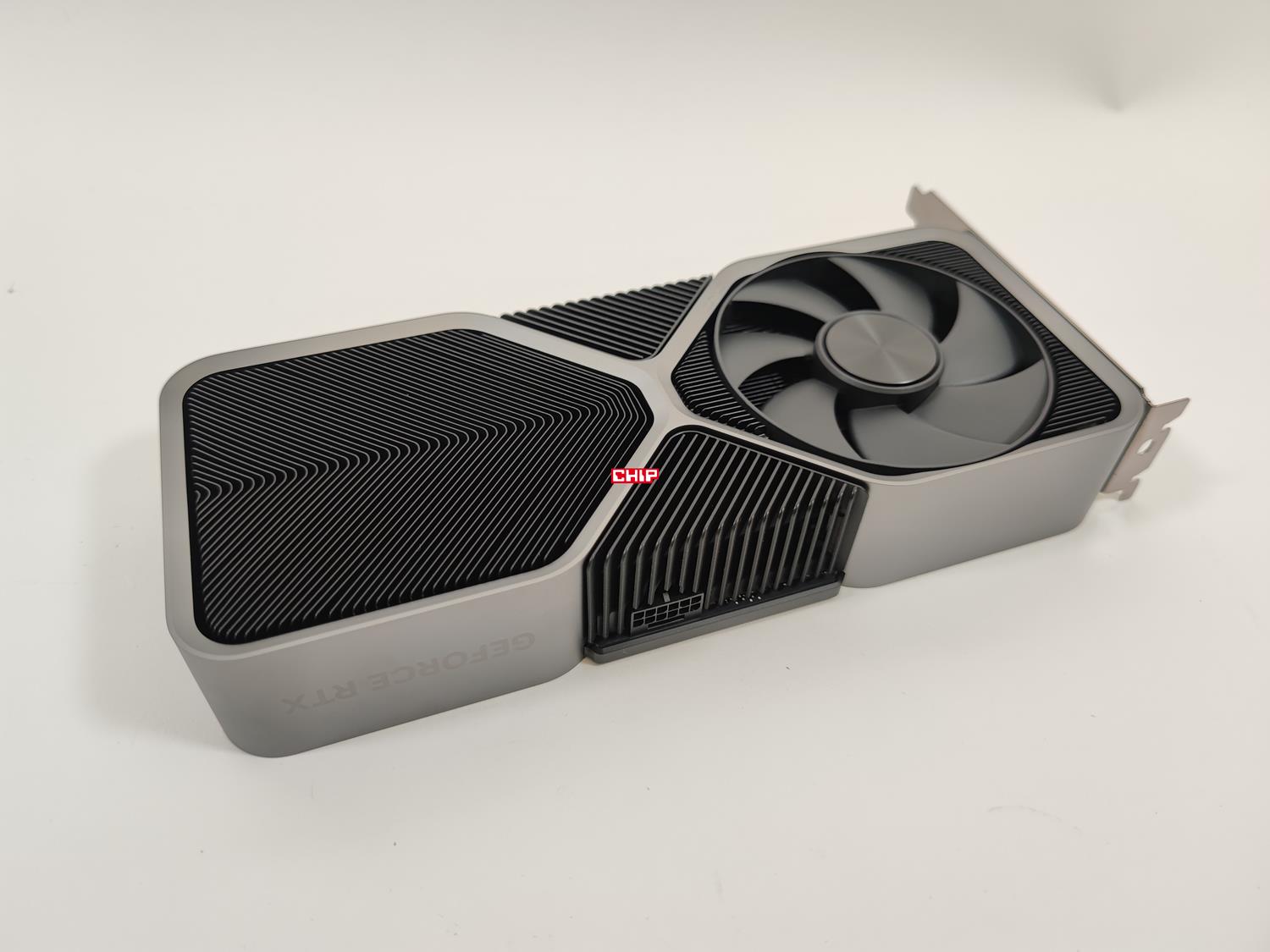 test Nvidia GeForce RTX 4070 Founders Edition, recenzja Nvidia GeForce RTX 4070 Founders Edition, opinia Nvidia GeForce RTX 4070 Founders Edition