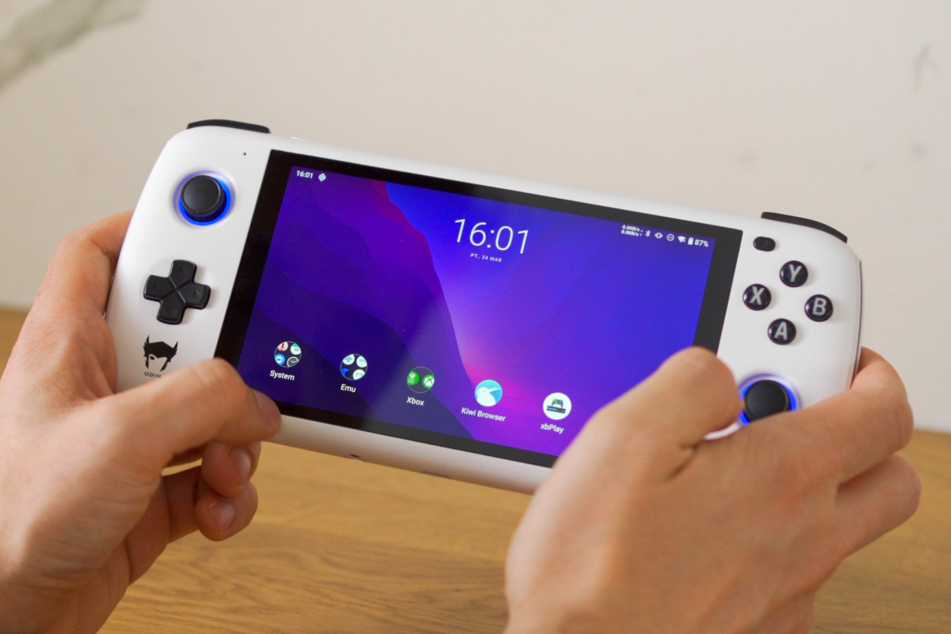 Ayn Odin Lite. For. Marcin Połowianiuk