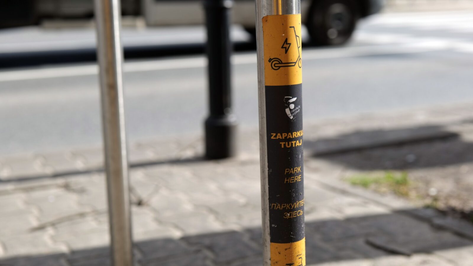 Oznakowanie miejsc do parkowania hulajnóg elektrycznych