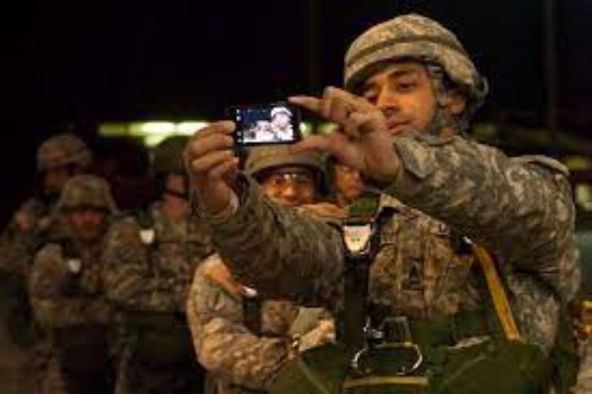 Żołnierz będzie miał lepszy smartfon niż ty. Samsung pokazał dwa nowe smartfony dla wojska