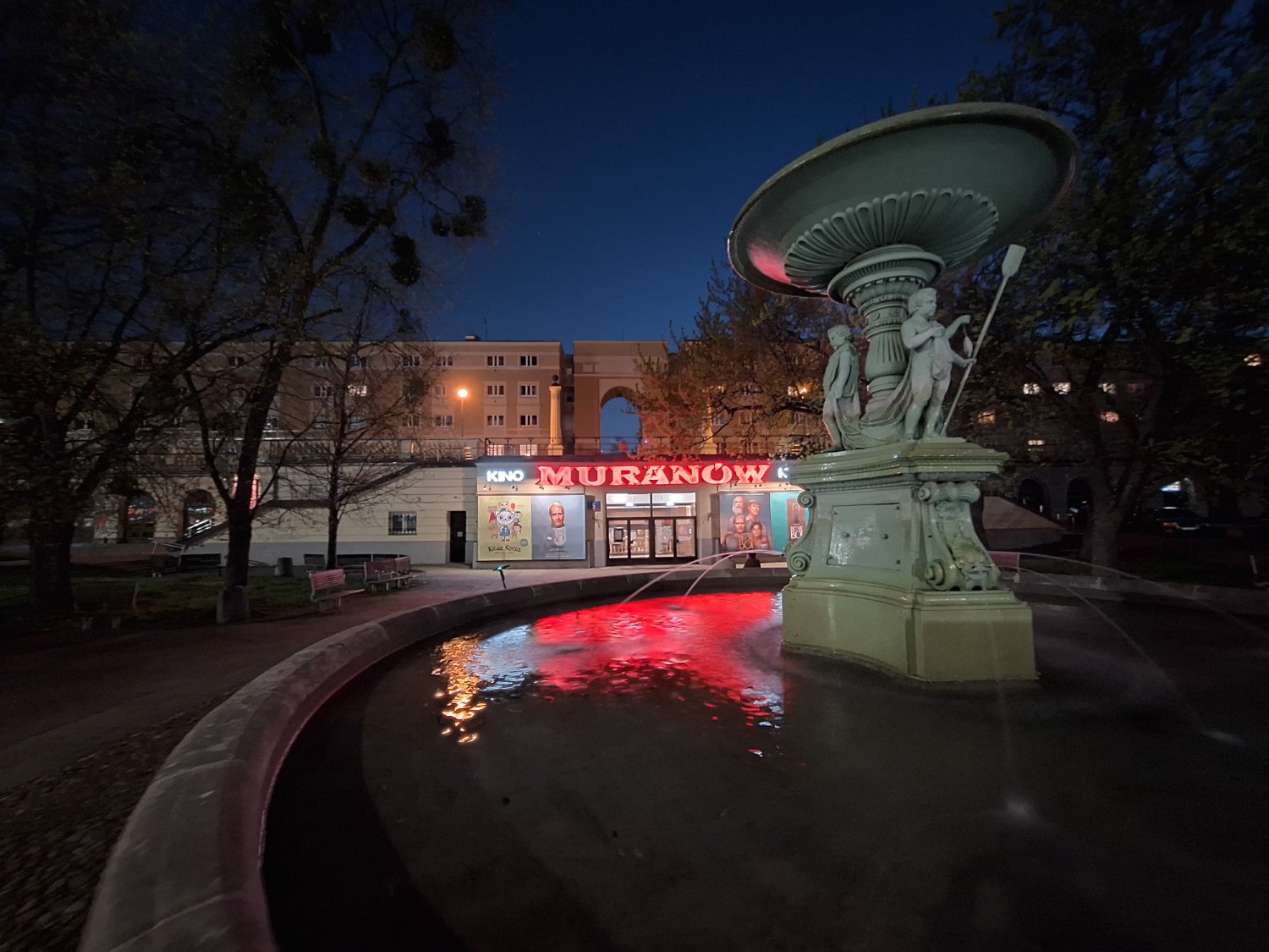 Samsung Galaxy A54 5G - zdjęcie w trybie nocnym, obiektyw ultraszerokokątny