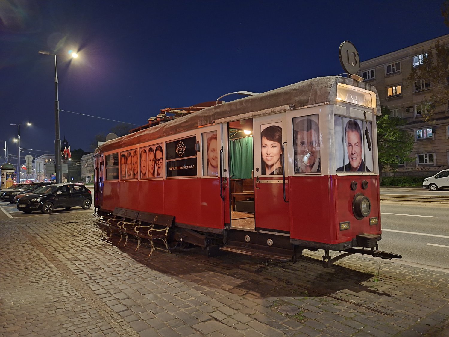 Samsung Galaxy A54 5G - zdjęcie w trybie nocnym, obiektyw główny