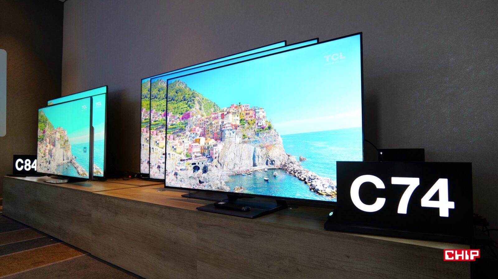 Telewizor TCL C745 w różnych rozmiarach