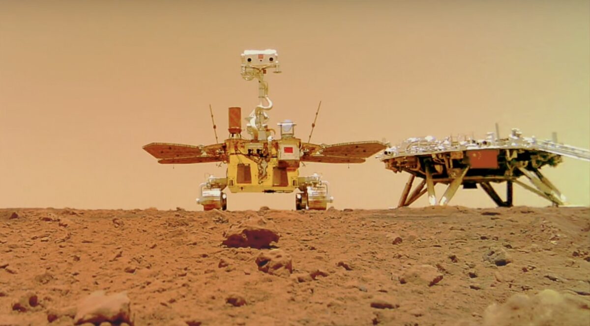 Dziwne obiekty pod powierzchnią Marsa. Chiński łazik dostarczył nowych odczytów
