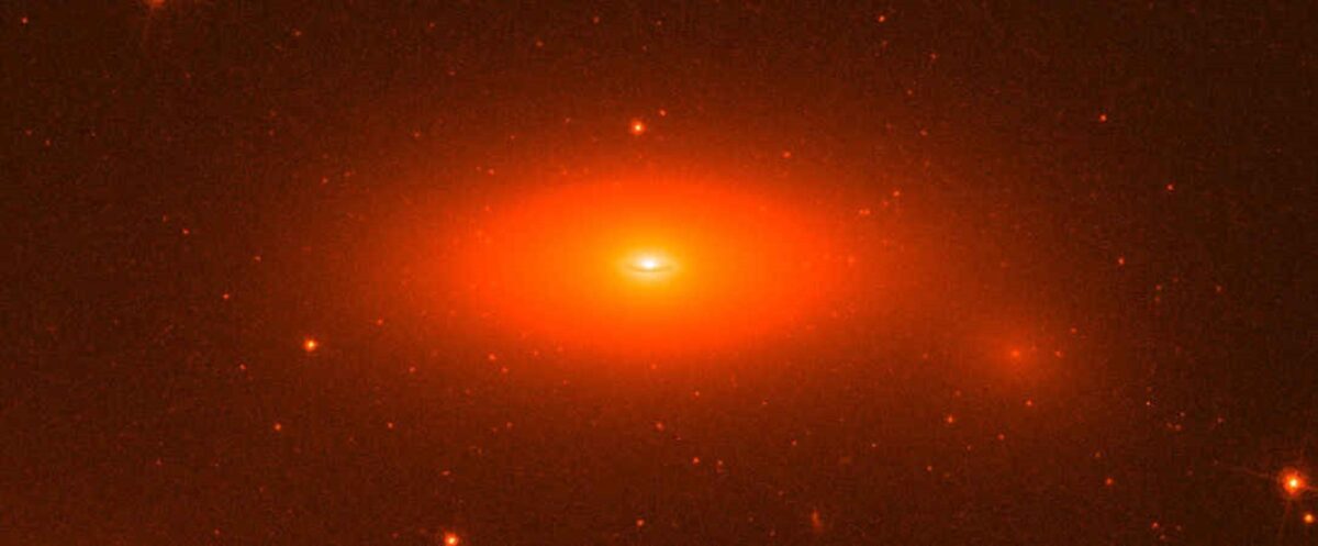 Ta galaktyka wymyka się modelom kosmologicznym. Brakuje jej kluczowego składnika