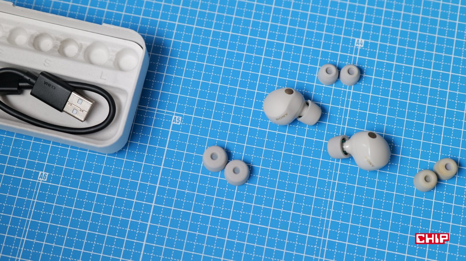 Pianki dołączone do zestawu Sony WF-1000XM5