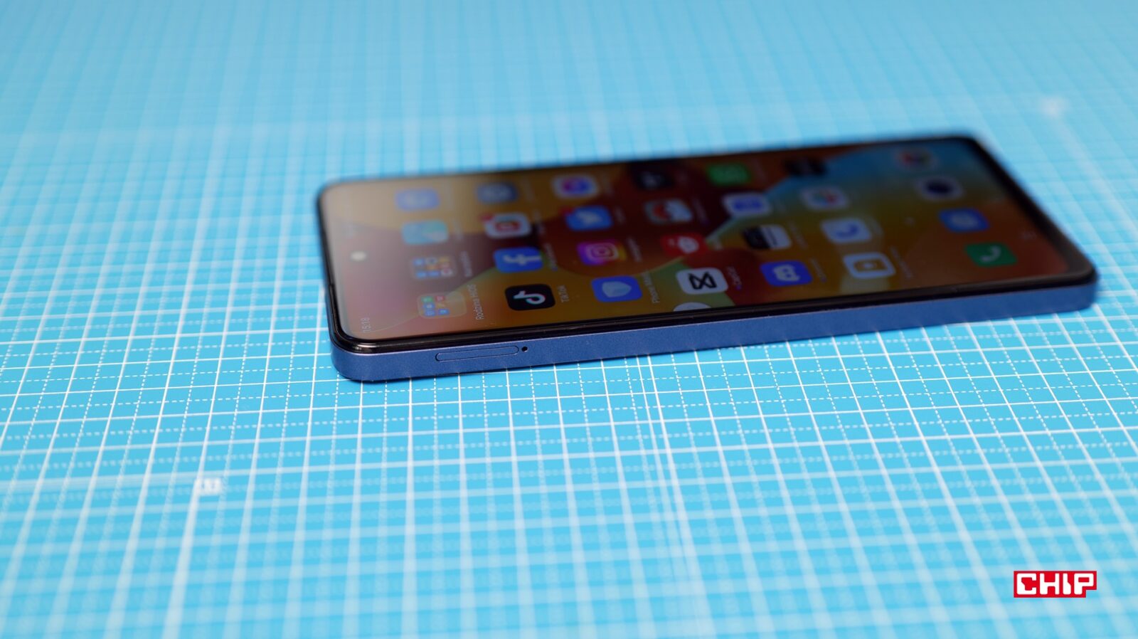 Lewy bok Tecno Spark 10 Pro