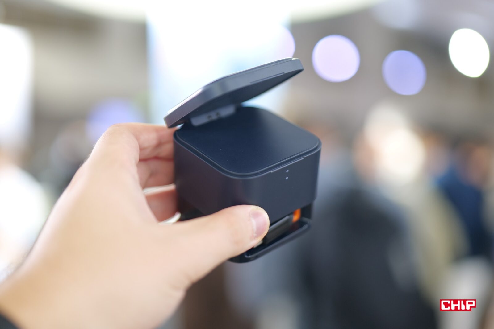 Ładowarka 3 w 1 MagSafe od Baseus - góra i kabel