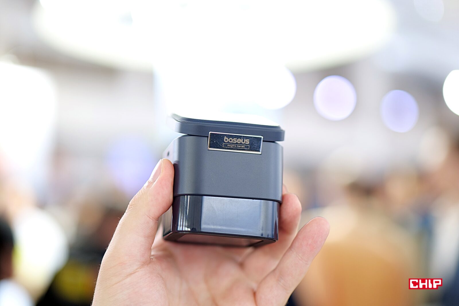 Ładowarka 3 w 1 MagSafe od Baseus - logo Baseus