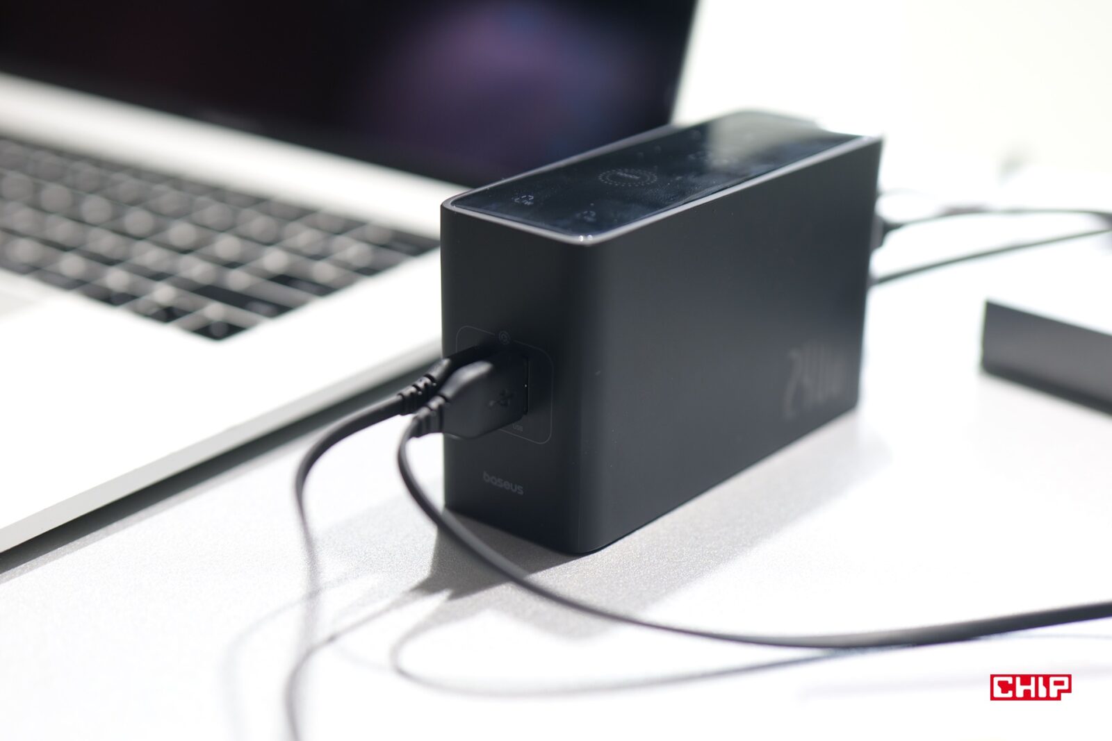 Baseus GaN 5 Pro Desktop Fast Charger 240W z wpiętymi kablami