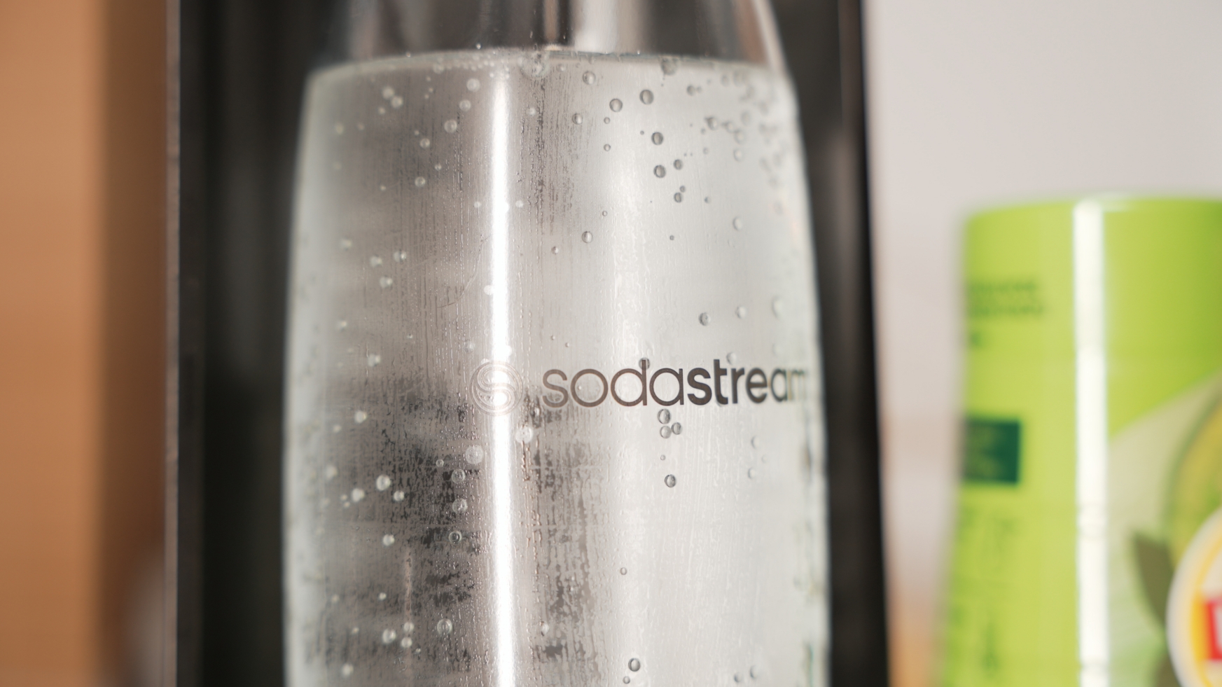 Masz dość kupowania wody w butelkach? Biegnij do Lidla