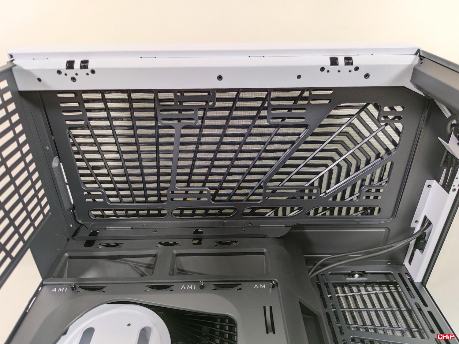 test Hyte Y70 Touch, recenzja Hyte Y70 Touch, opinia Hyte Y70 Touch