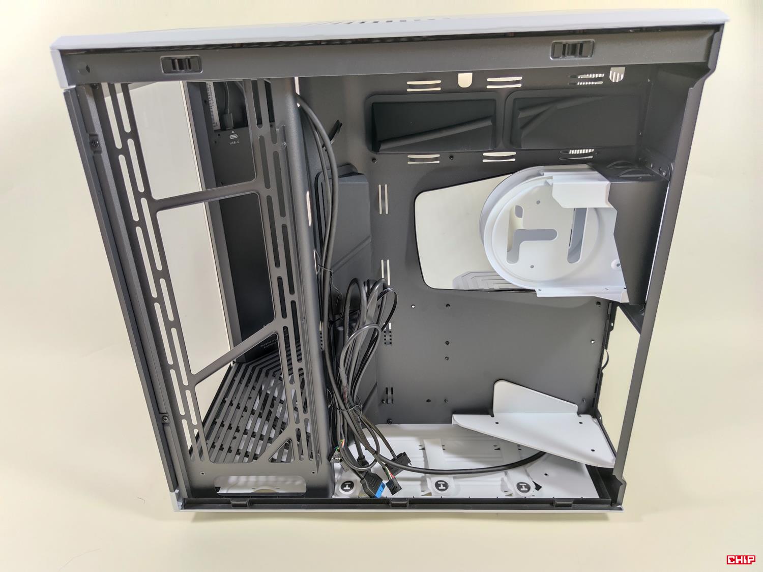 test Hyte Y70 Touch, recenzja Hyte Y70 Touch, opinia Hyte Y70 Touch